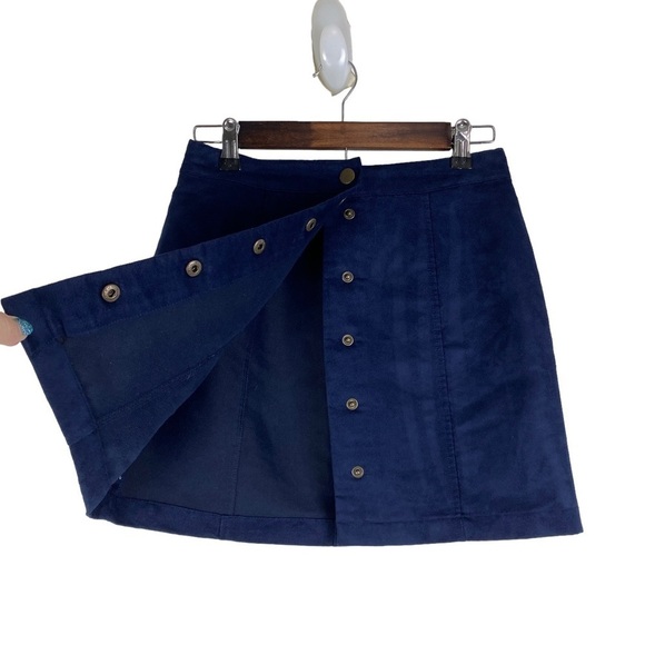Old Navy Faux Suede Snap Front Soft Mini Skirt Women's 0 Navy Blue - Picture 3 of 5